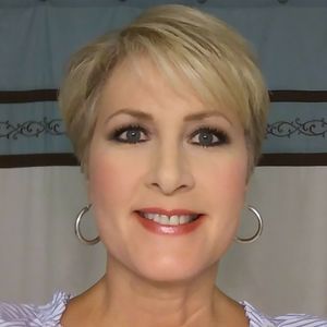 Meet your Posher, Cathy